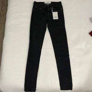 Won Hundred Patti Jean; Mid rise, skinny, washed black